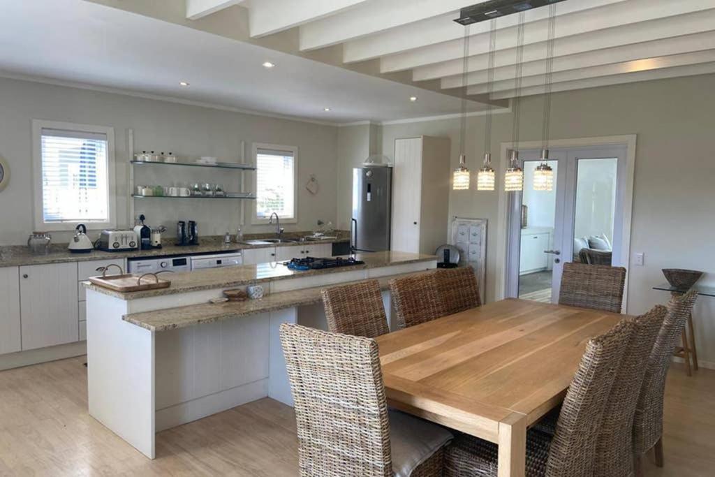 Summit Song - Thesen Island Villa Knysna Exterior photo